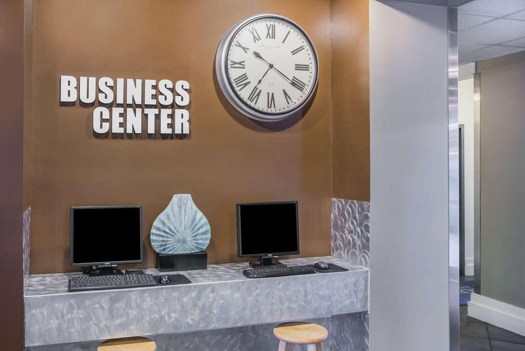 מלון Baymont By Wyndham Indianapolis Northeast מתקנים תמונה