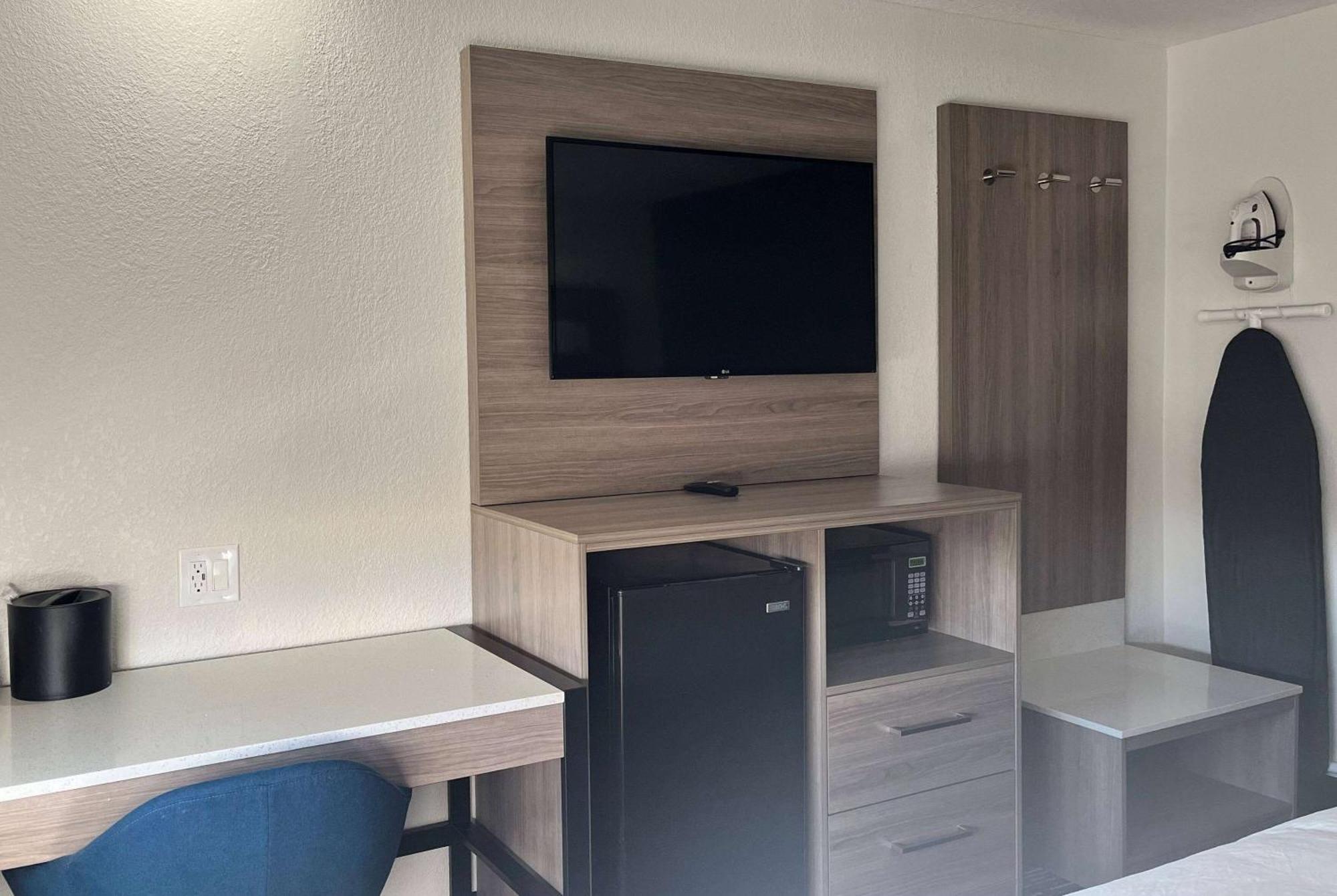 מלון Baymont By Wyndham Indianapolis Northeast מראה חיצוני תמונה