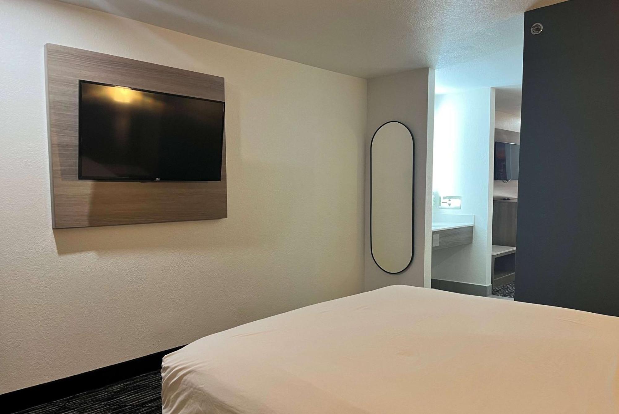 מלון Baymont By Wyndham Indianapolis Northeast מראה חיצוני תמונה