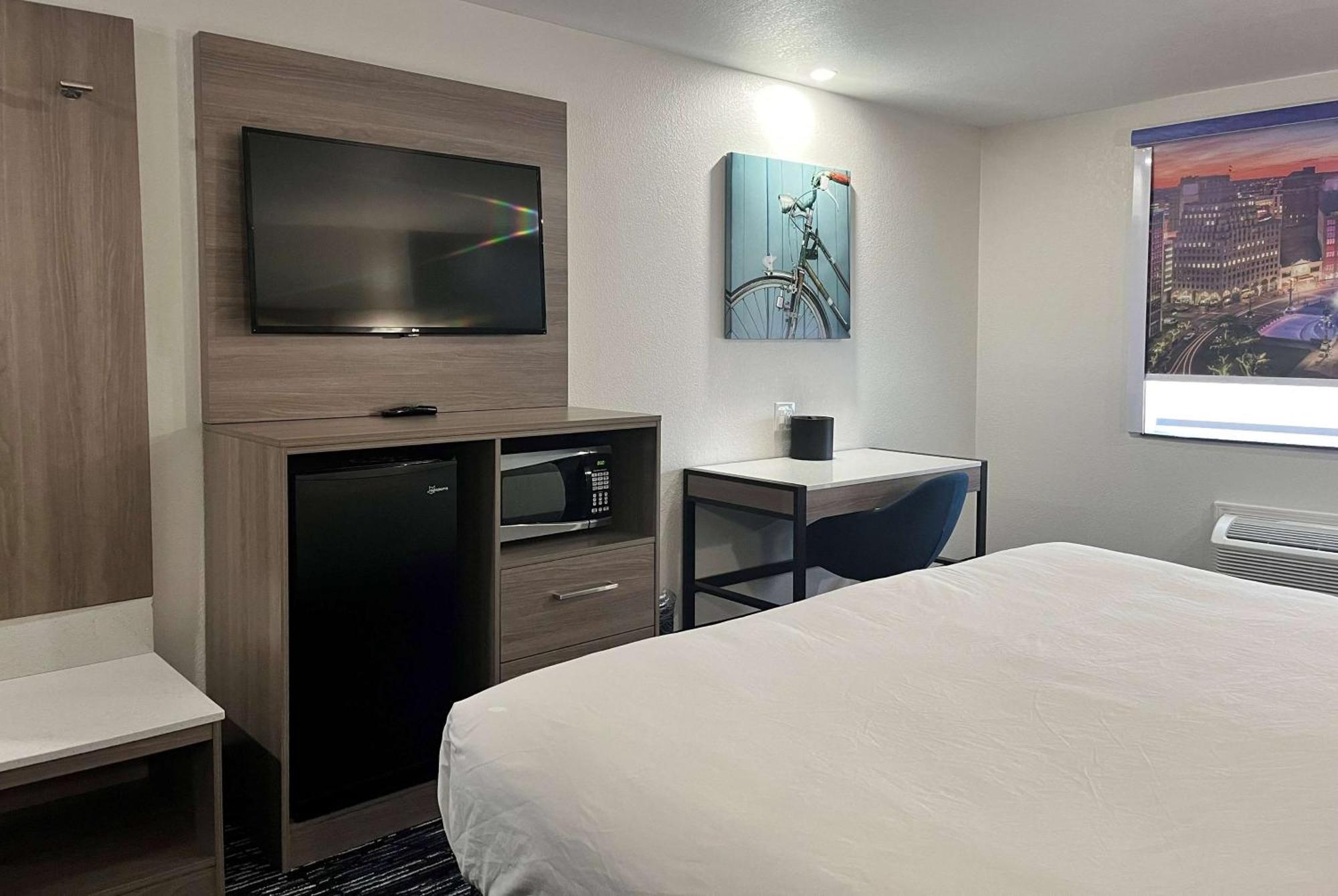 מלון Baymont By Wyndham Indianapolis Northeast מראה חיצוני תמונה